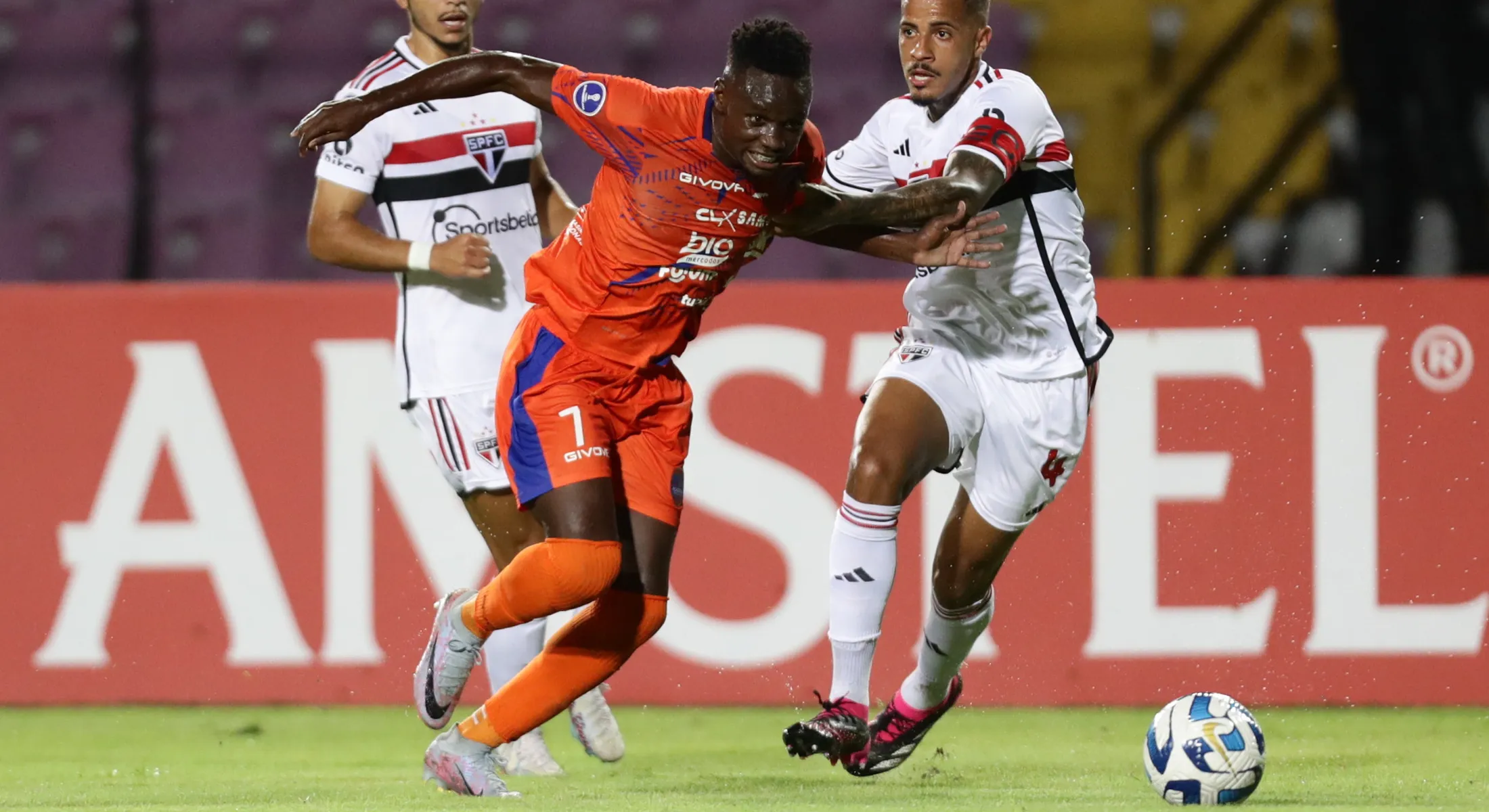 Seuraa Veikkausliigan siirtomarkkinoita